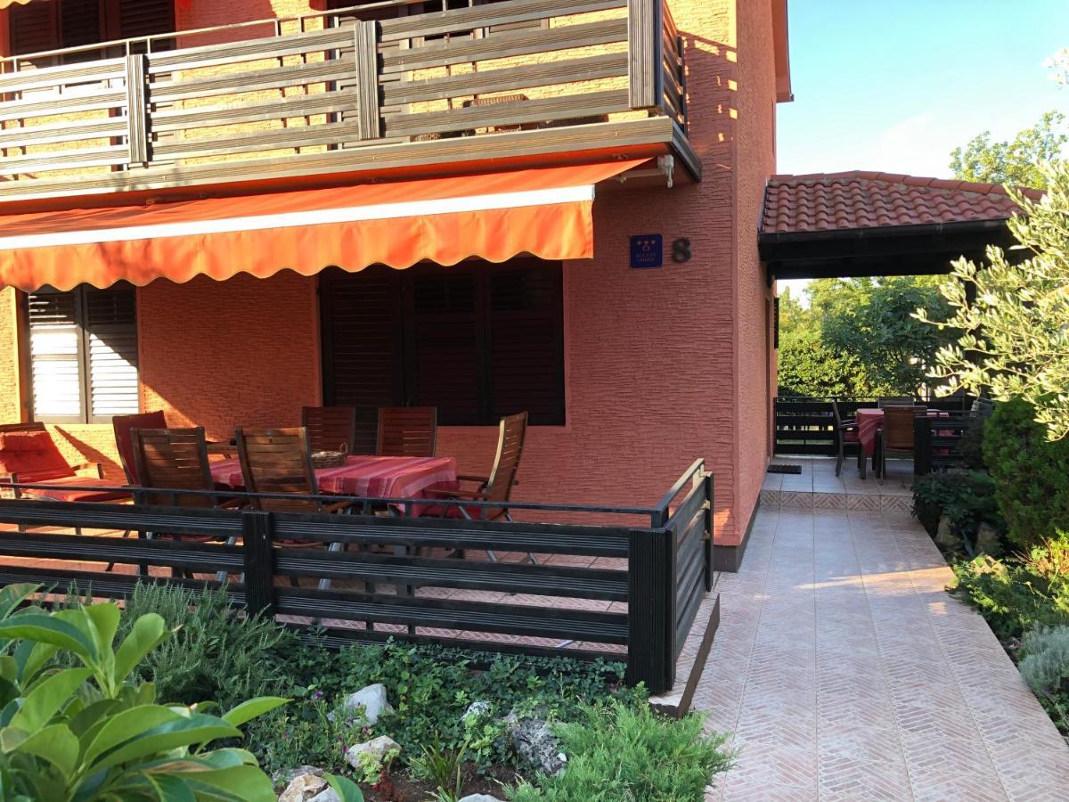 Holiday Home Andreja Малинска Экстерьер фото