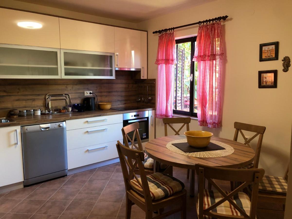Holiday Home Andreja Малинска Экстерьер фото